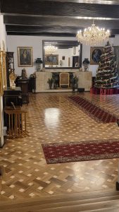 Art. History. Experience. – Descoperă camera secretă de poker privat în București la EkoGroup Vila